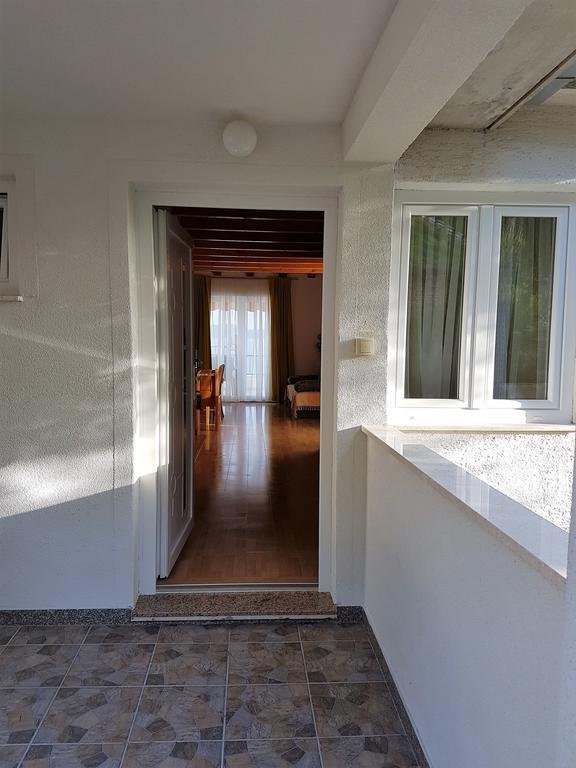 Apartmani Amila-Pisak Eksteriør bilde